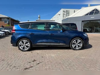 Used Renault Grand Scenic 2019 for sale - 79681709: Photo