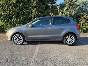 Used Volkswagen Polo 2016 for sale - 78944721: Photo