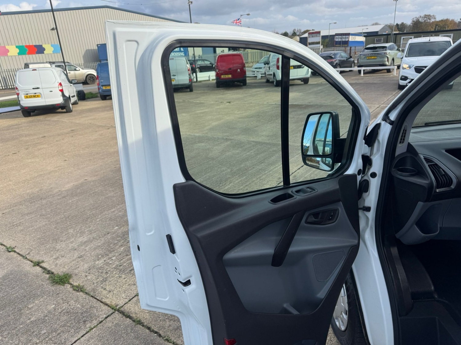 Used Ford Transit Custom 2017 for sale - 76626803: Photo 17