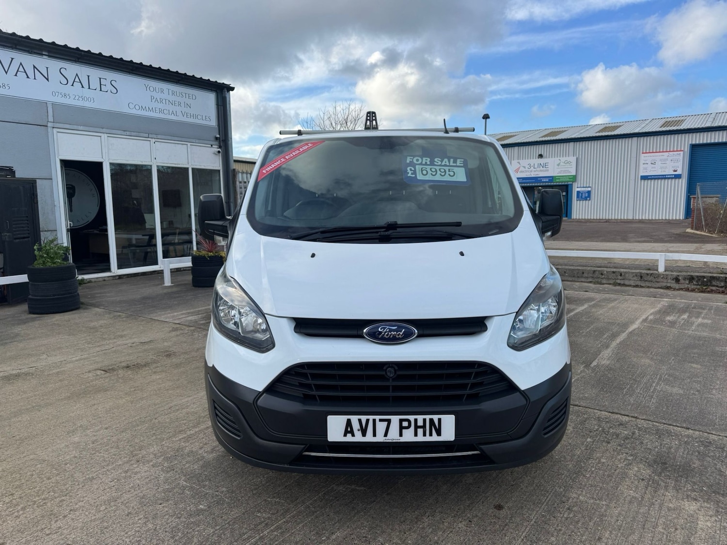 Used Ford Transit Custom 2017 for sale - 76626803: Photo 2