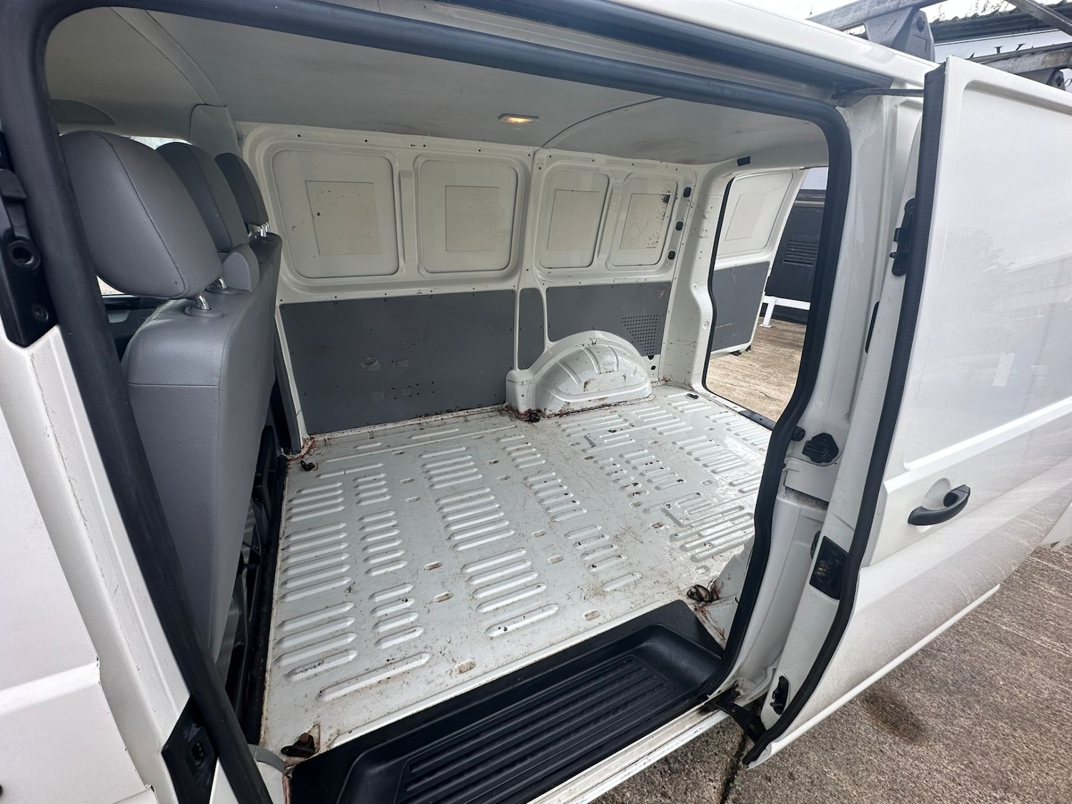 Used Volkswagen Transporter 2008 for sale - 76340398: Photo 13