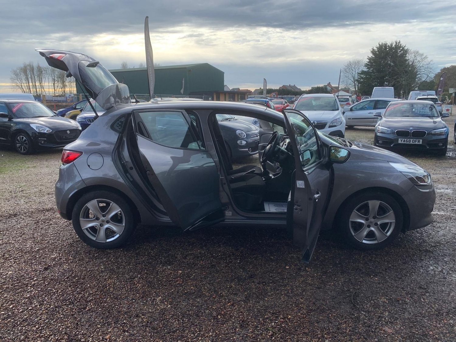 Used Renault Clio 2015 for sale - 76554411: Photo 12