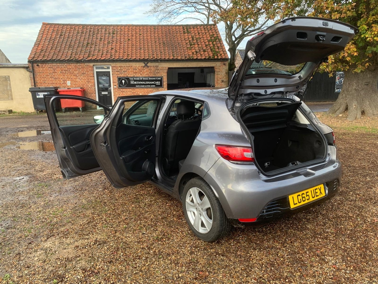 Used Renault Clio 2015 for sale - 76554411: Photo 15