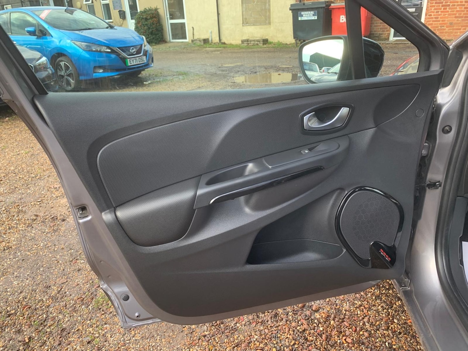 Used Renault Clio 2015 for sale - 76554411: Photo 19