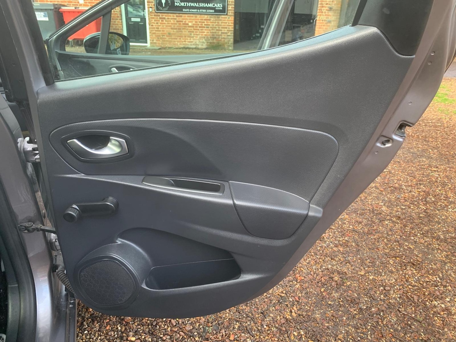 Used Renault Clio 2015 for sale - 76554411: Photo 20