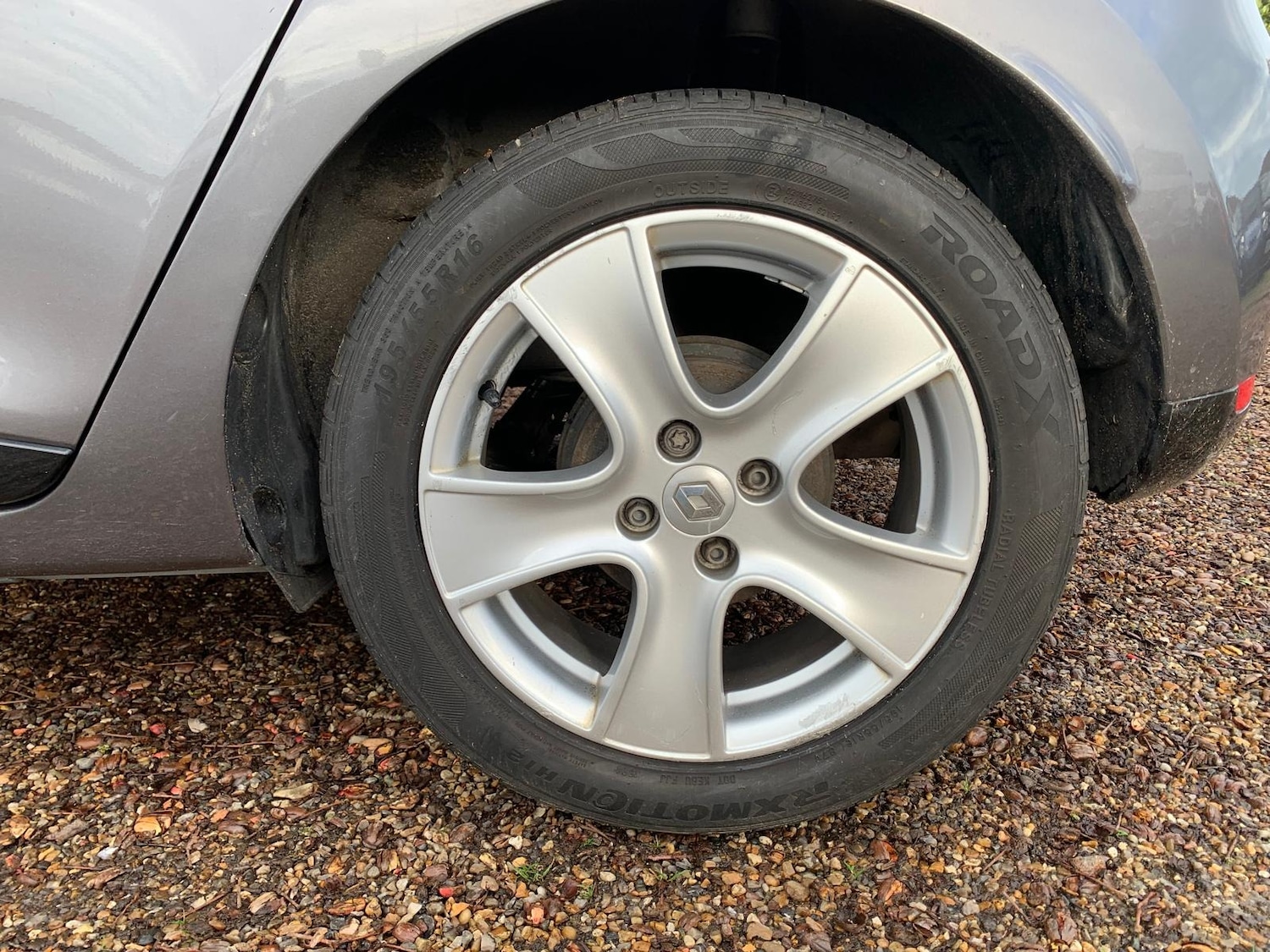 Used Renault Clio 2015 for sale - 76554411: Photo 25