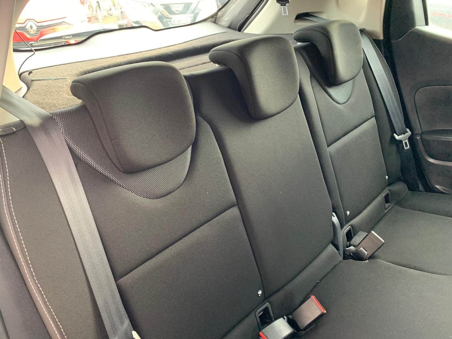 Used Renault Clio 2015 for sale - 76554411: Photo 30