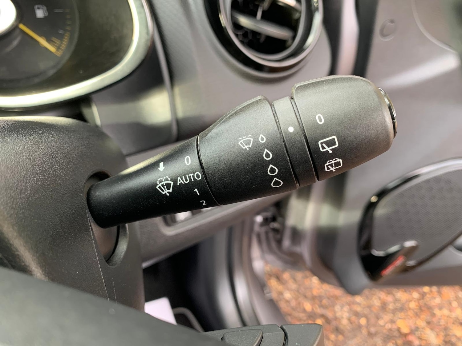 Used Renault Clio 2015 for sale - 76554411: Photo 37