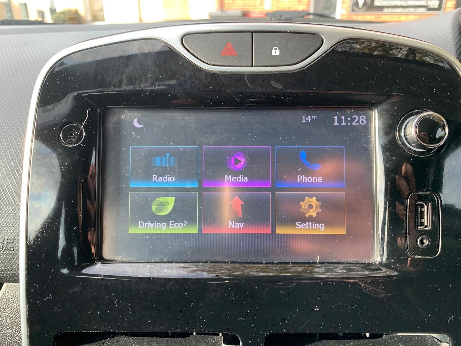 Used Renault Clio 2015 for sale - 76554411: Photo 44