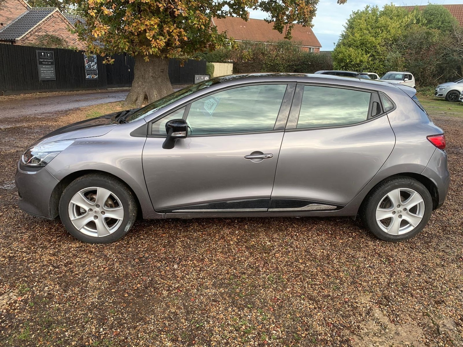Used Renault Clio 2015 for sale - 76554411: Photo 8