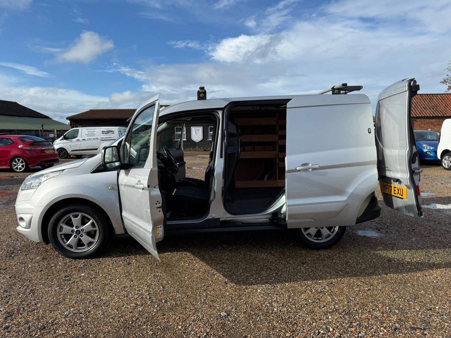 Used Ford Transit Connect 2017 for sale - 76329438: Photo 15