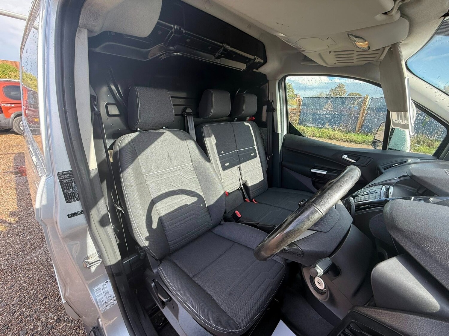 Used Ford Transit Connect 2017 for sale - 76329438: Photo 31