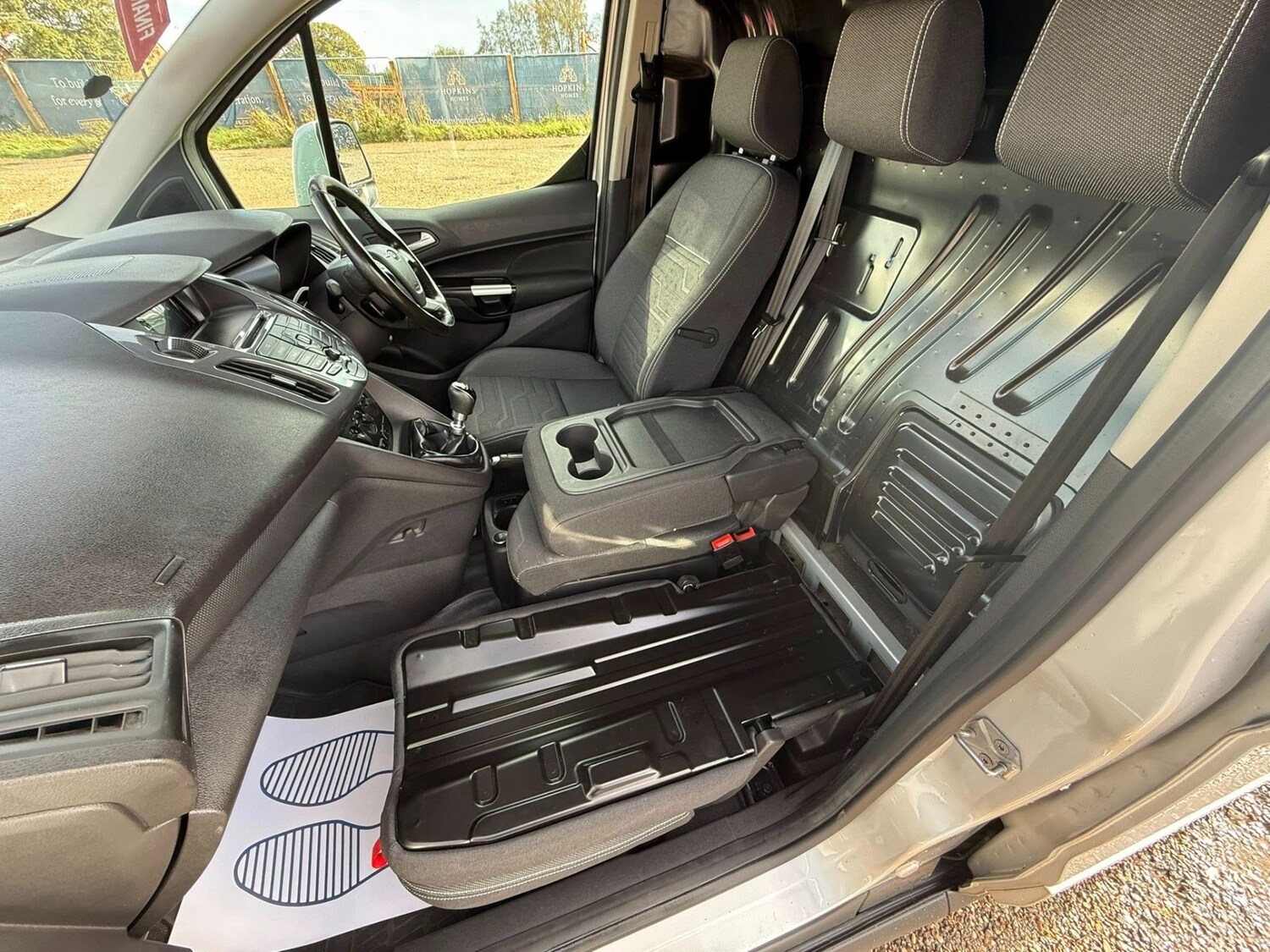 Used Ford Transit Connect 2017 for sale - 76329438: Photo 37