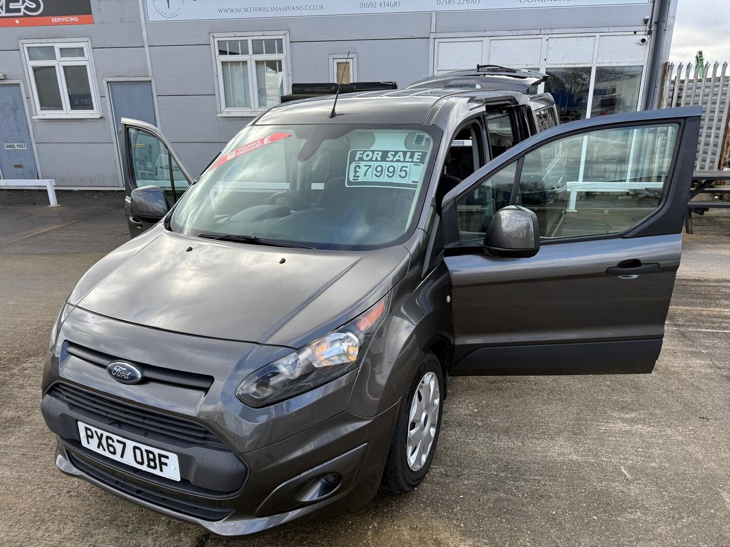 Used Ford Grand Tourneo Connect 2017 for sale - 77578824: Photo 10