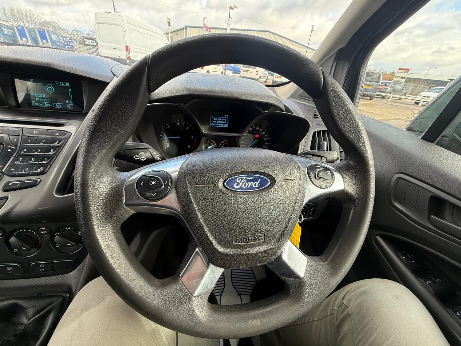 Used Ford Grand Tourneo Connect 2017 for sale - 77578824: Photo 26