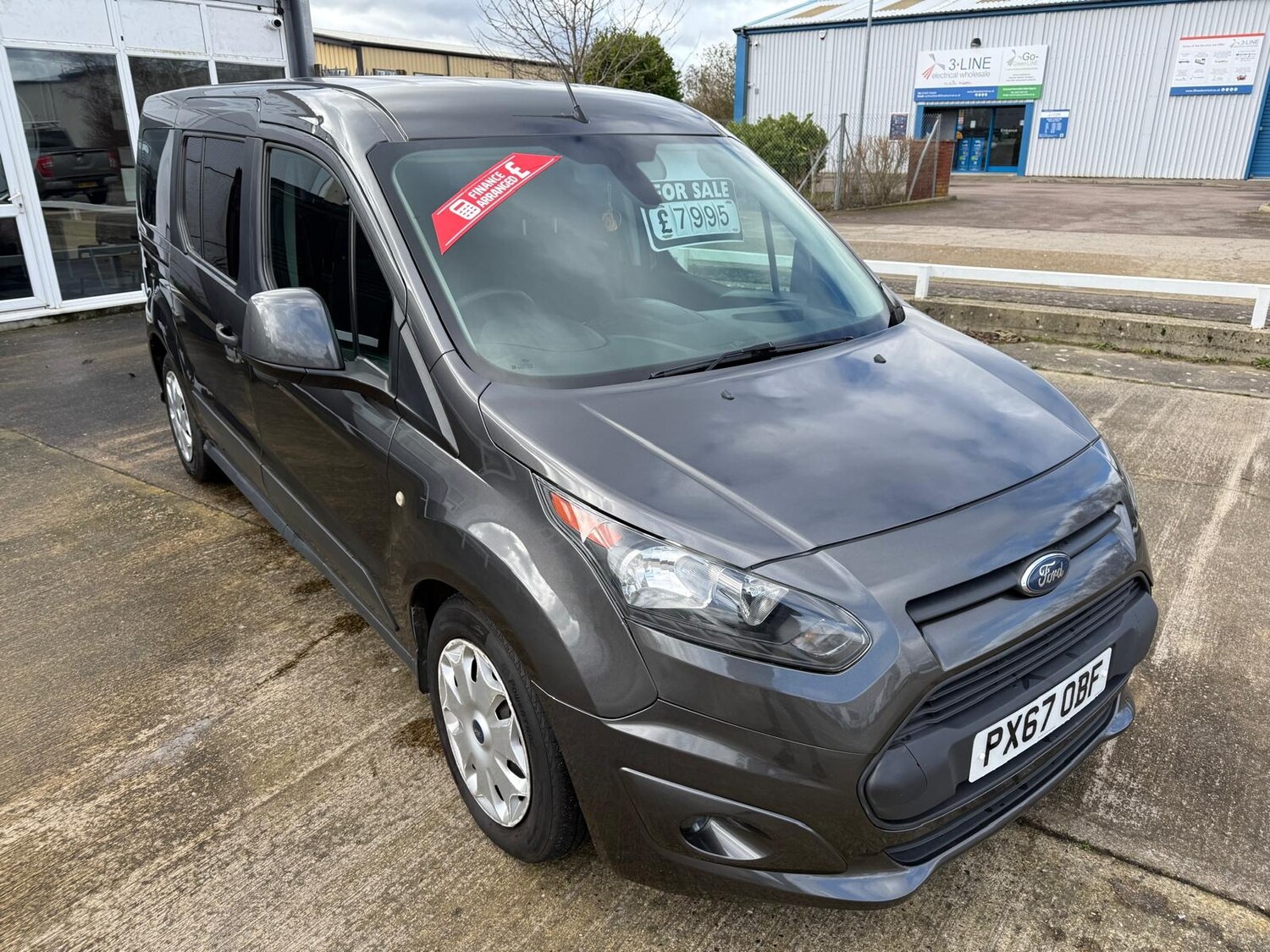 Used Ford Grand Tourneo Connect 2017 for sale - 77578824: Photo 3