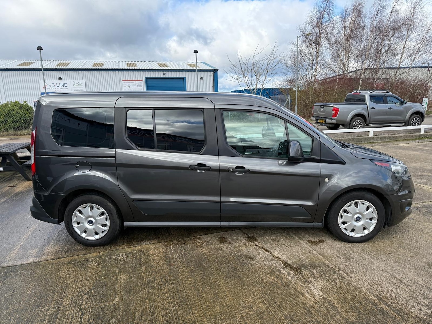 Used Ford Grand Tourneo Connect 2017 for sale - 77578824: Photo 4