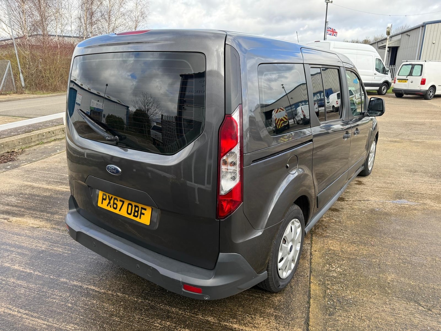 Used Ford Grand Tourneo Connect 2017 for sale - 77578824: Photo 5