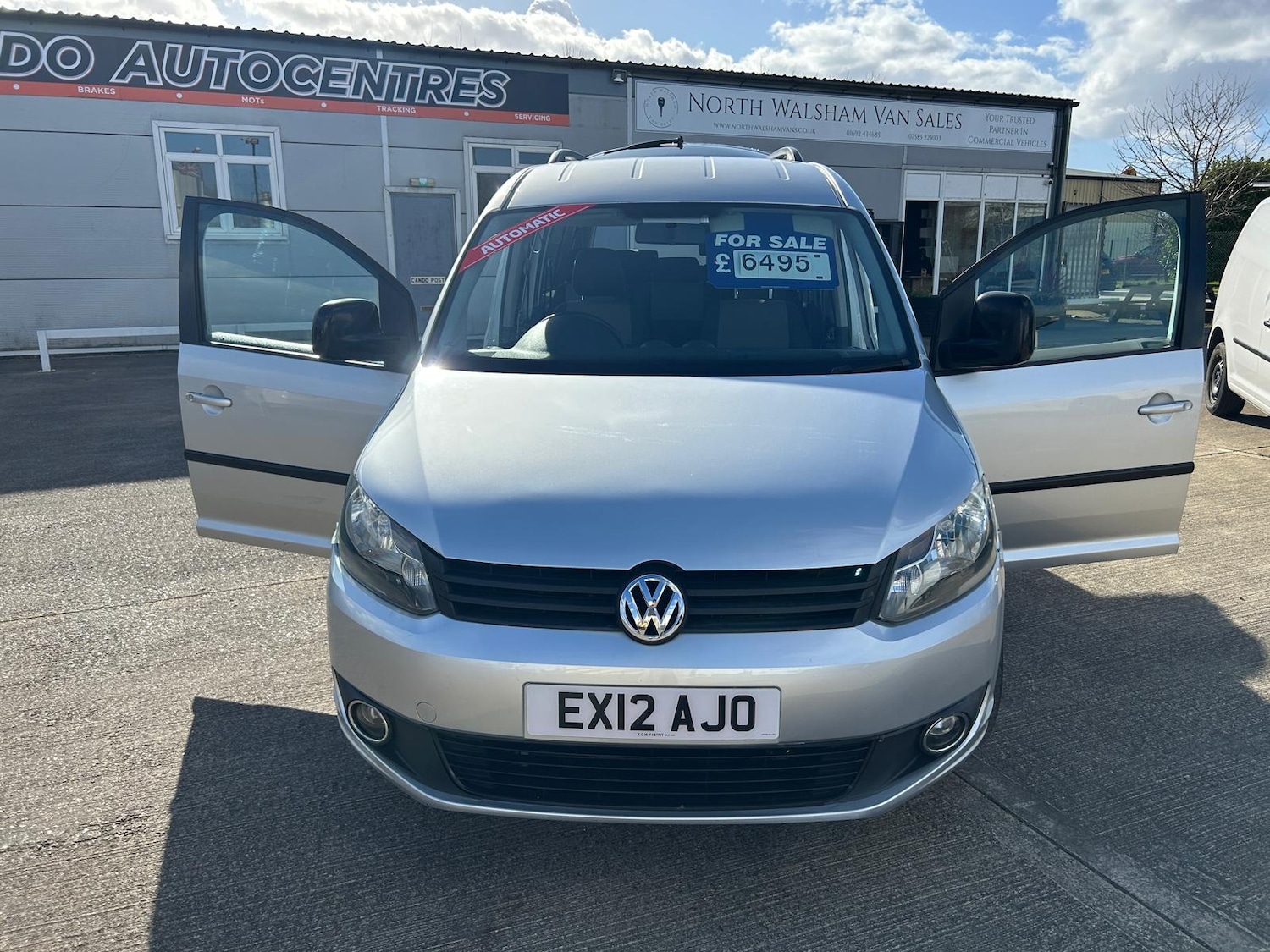 Used Volkswagen Caddy Maxi Life 2012 for sale - 78121939: Photo 10