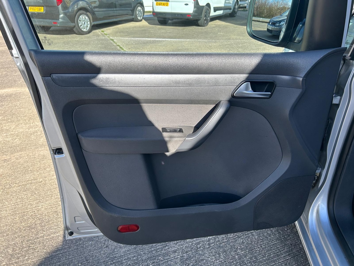 Used Volkswagen Caddy Maxi Life 2012 for sale - 78121939: Photo 26