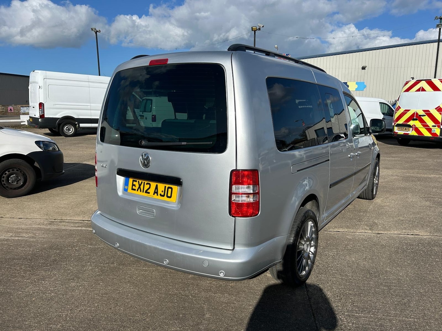 Used Volkswagen Caddy Maxi Life 2012 for sale - 78121939: Photo 5