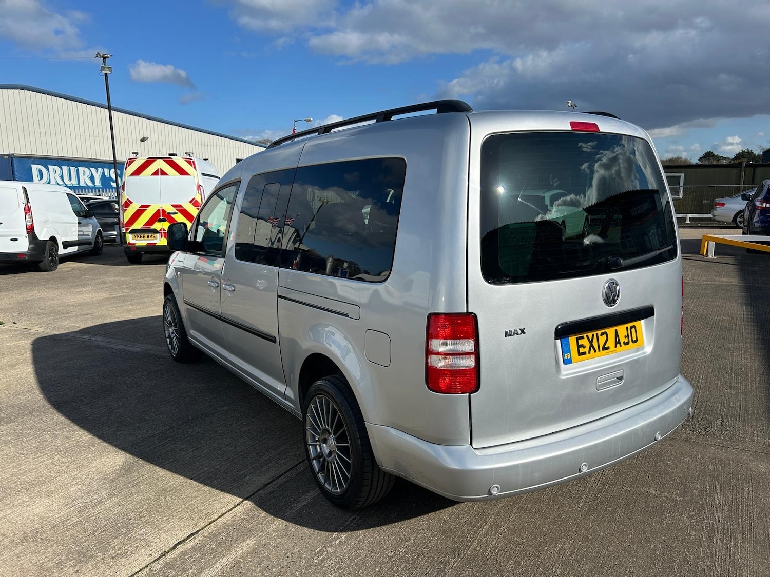 Used Volkswagen Caddy Maxi Life 2012 for sale - 78121939: Photo 7