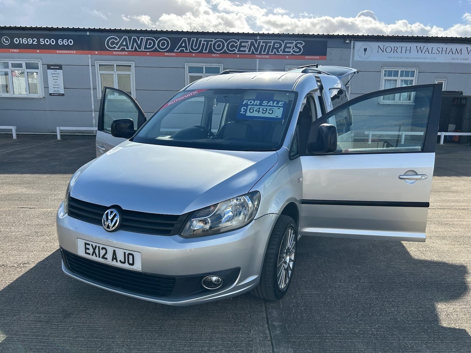 Used Volkswagen Caddy Maxi Life 2012 for sale - 78121939: Photo 9