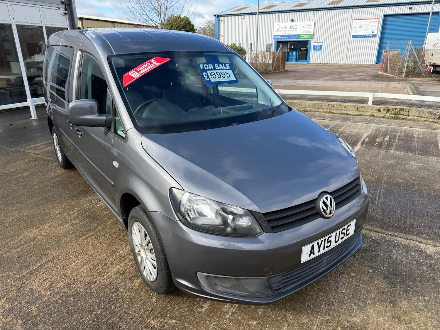 Used Volkswagen Caddy Maxi 2015 for sale - 77578573: Photo 2