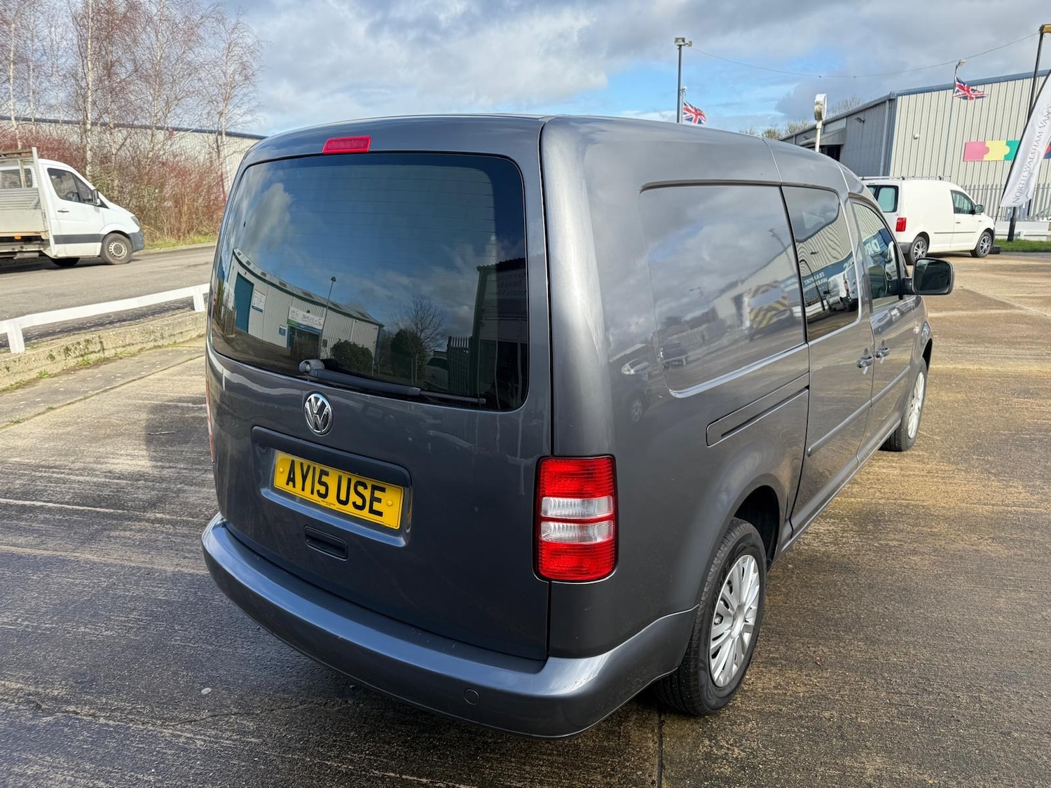 Used Volkswagen Caddy Maxi 2015 for sale - 77578573: Photo 4
