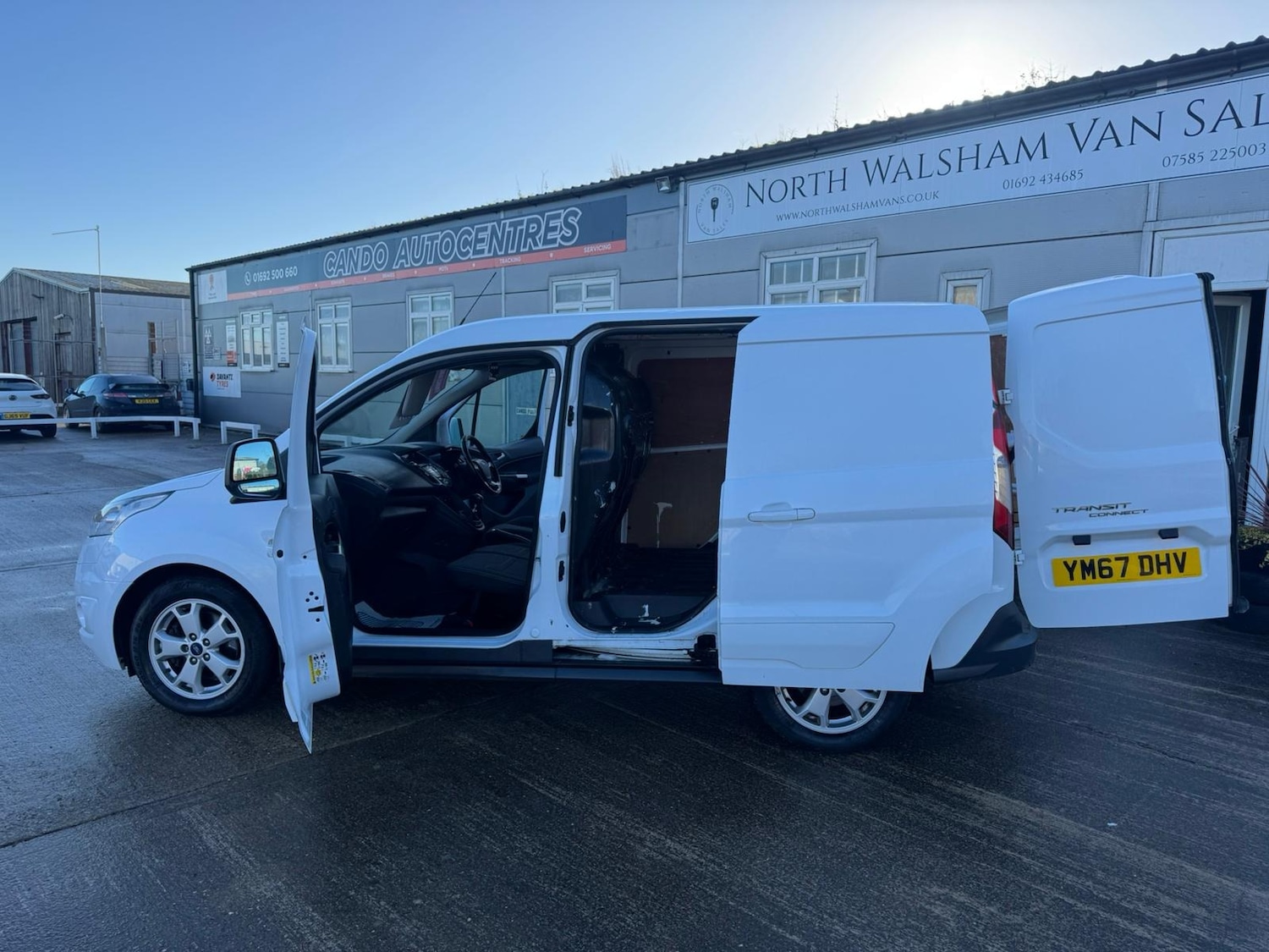 Used Ford Transit Connect 2017 for sale - 76796624: Photo 12