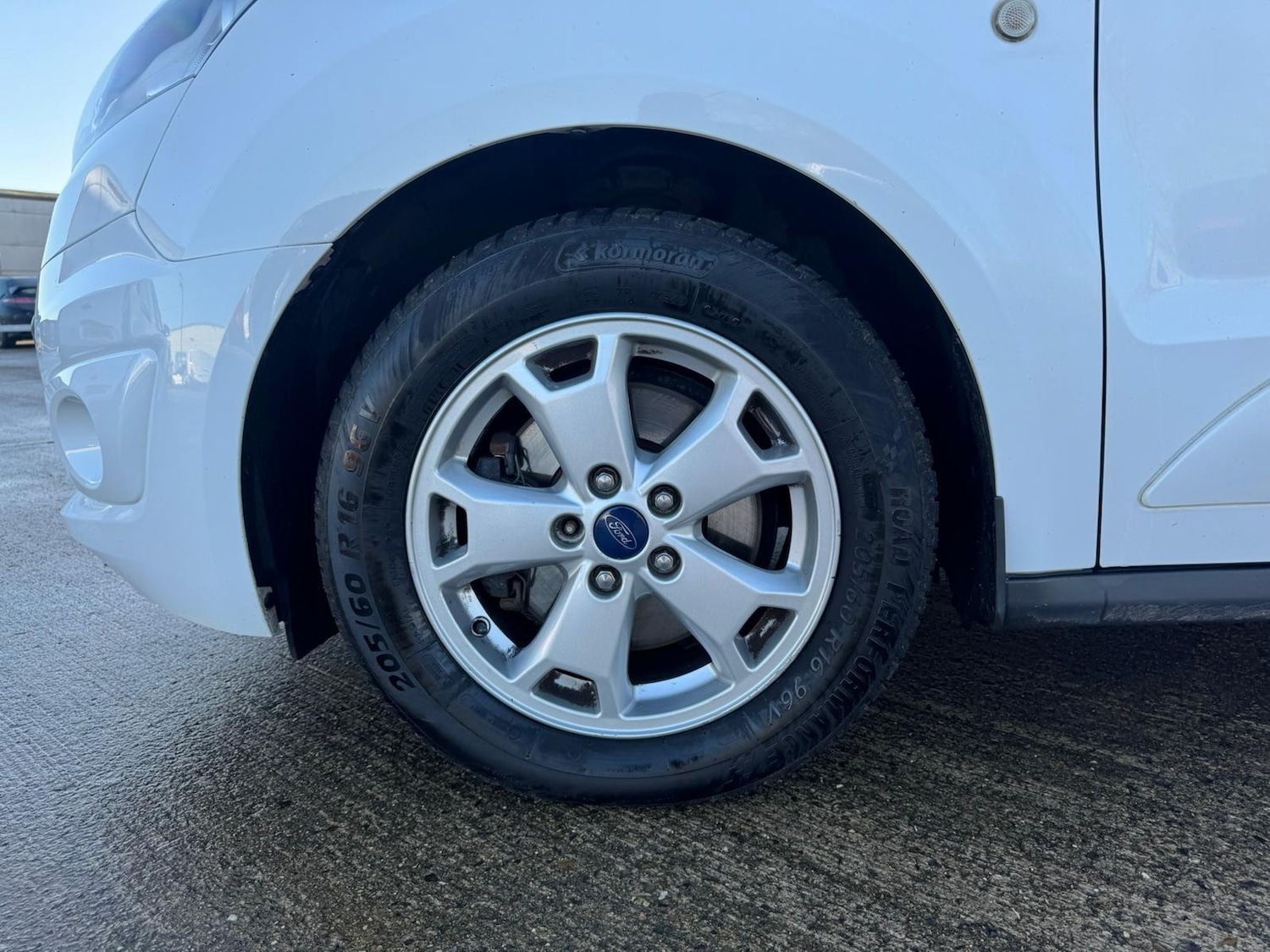 Used Ford Transit Connect 2017 for sale - 76796624: Photo 17