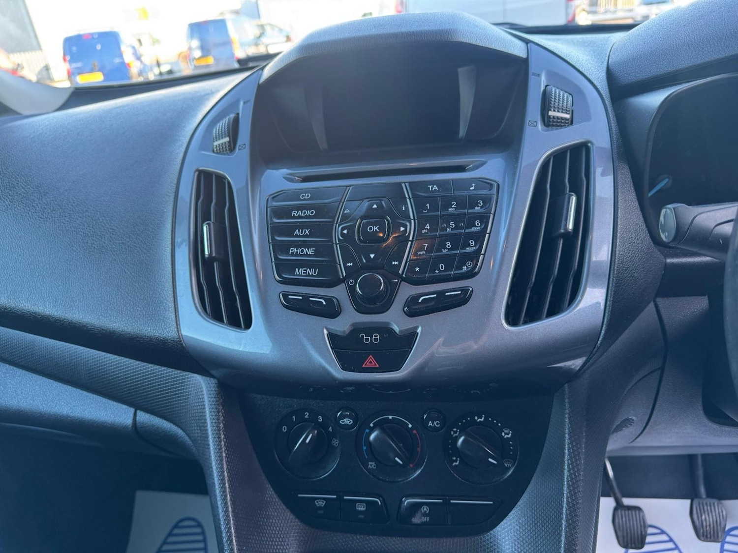 Used Ford Transit Connect 2017 for sale - 76796624: Photo 32