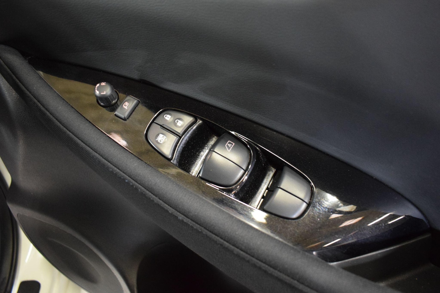 Used Nissan Leaf for sale - 77784343: Photo 27