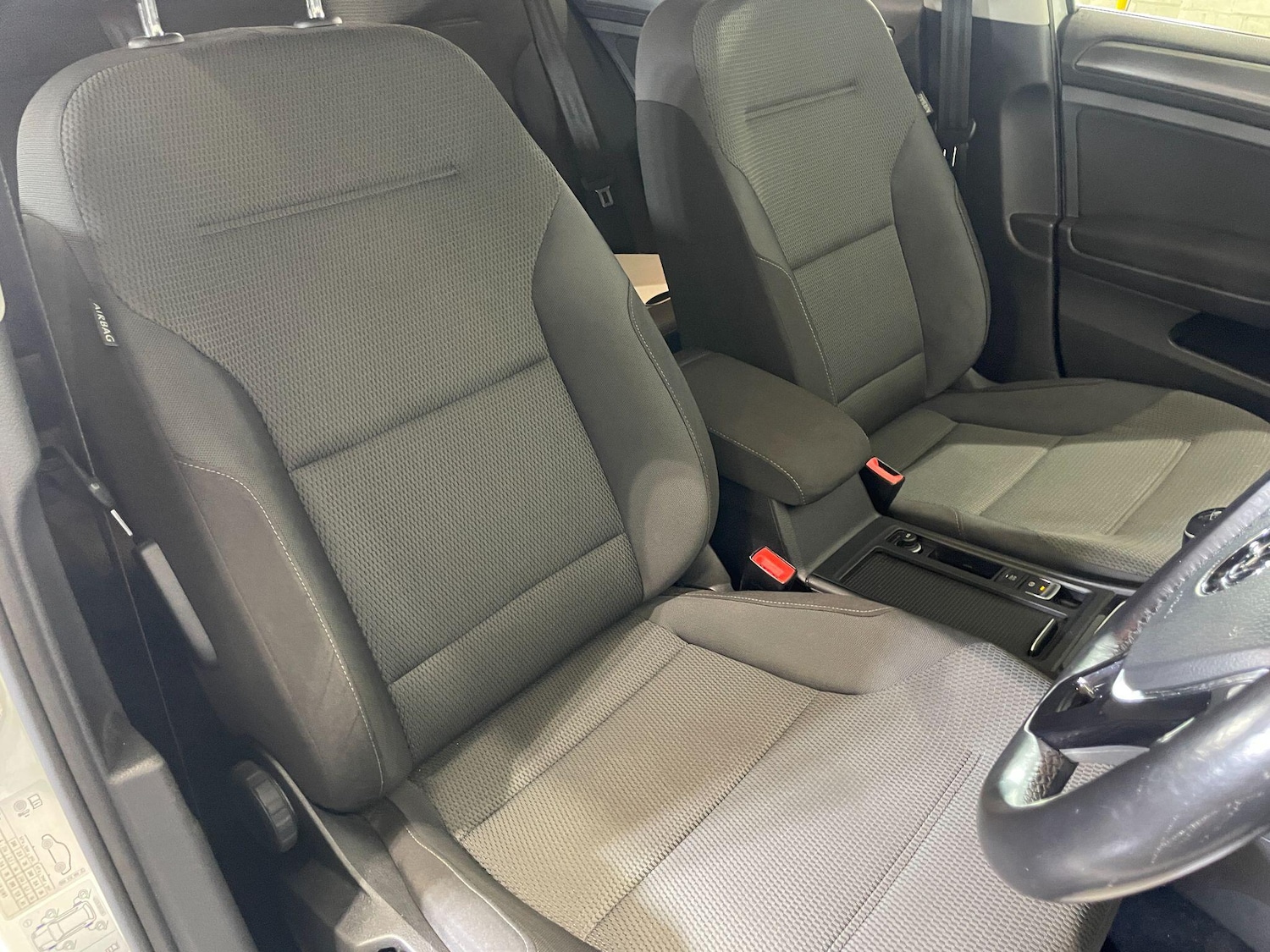 Used Volkswagen Golf 2017 for sale - 78033614: Photo 17