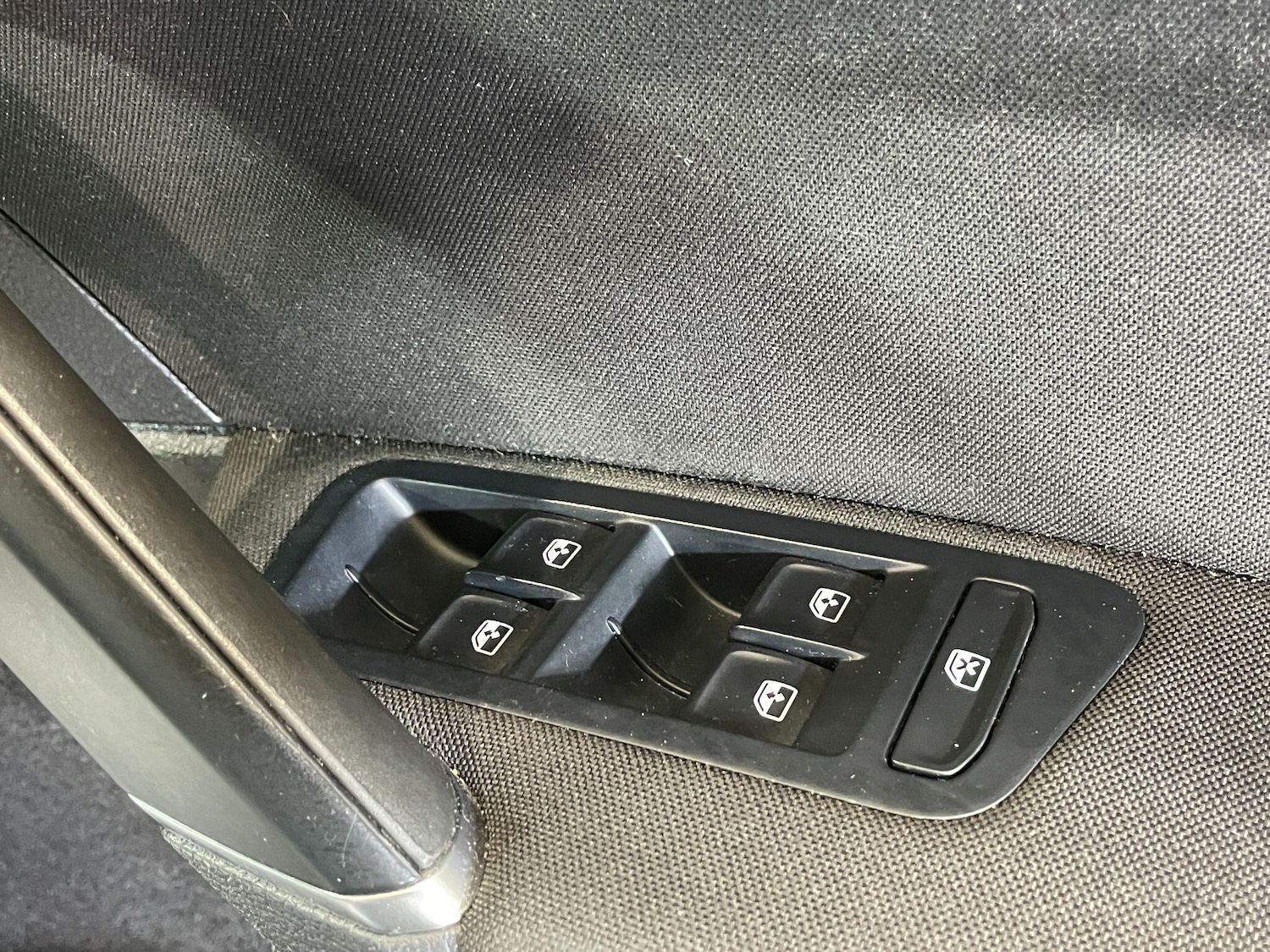 Used Volkswagen Golf 2017 for sale - 78033614: Photo 23