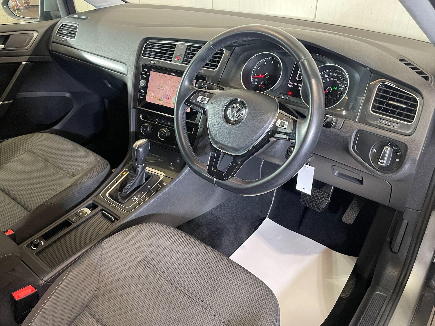 Used Volkswagen Golf 2018 for sale - 77892809: Photo 21