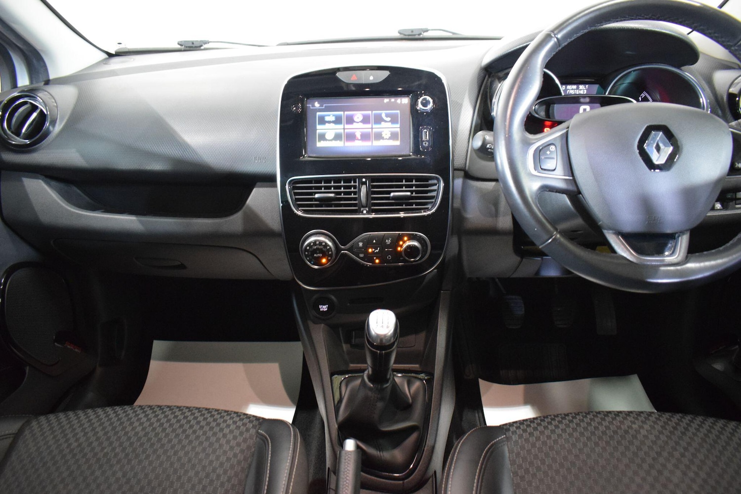 Used Renault Clio for sale - 77784382: Photo 14