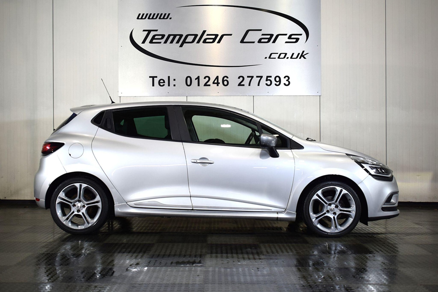 Used Renault Clio for sale - 77784382: Photo 2