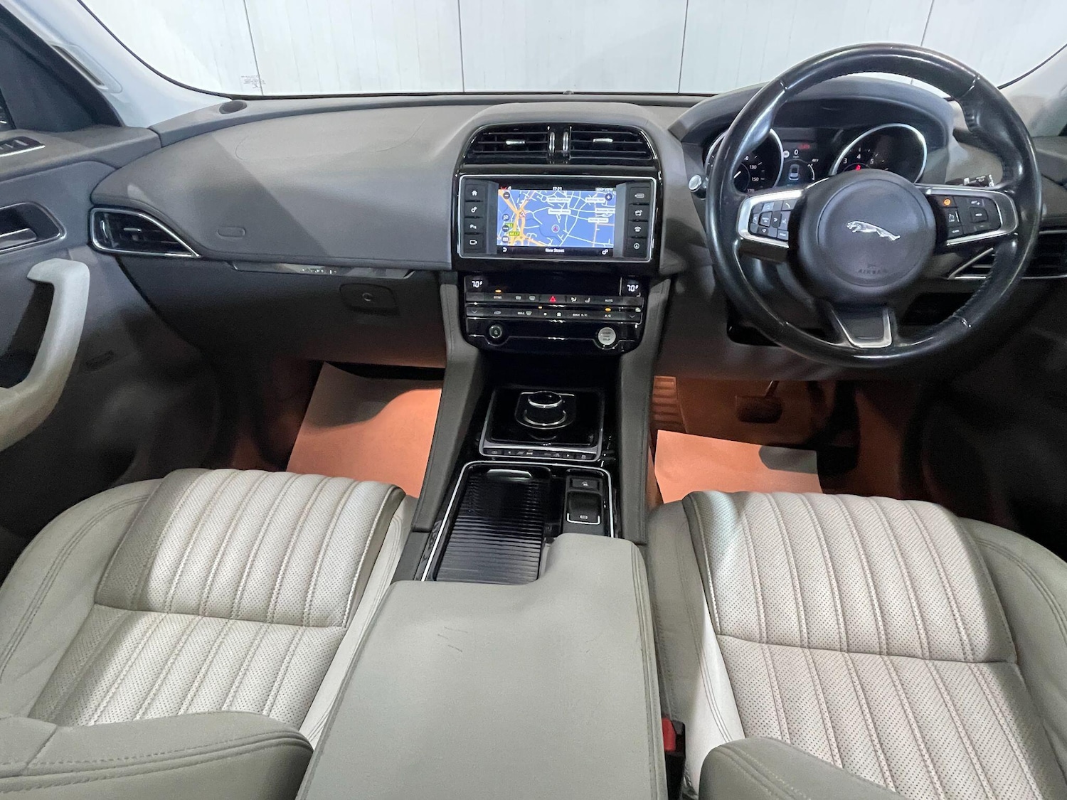 Used Jaguar F-Pace 2017 for sale - 78034590: Photo 15