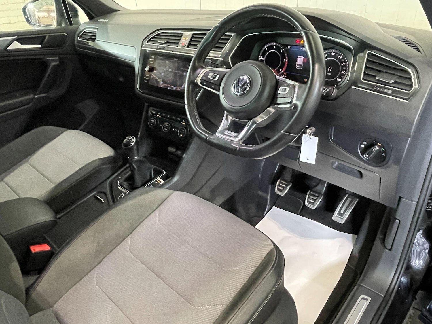 Used Volkswagen Tiguan for sale - 77784773: Photo 21