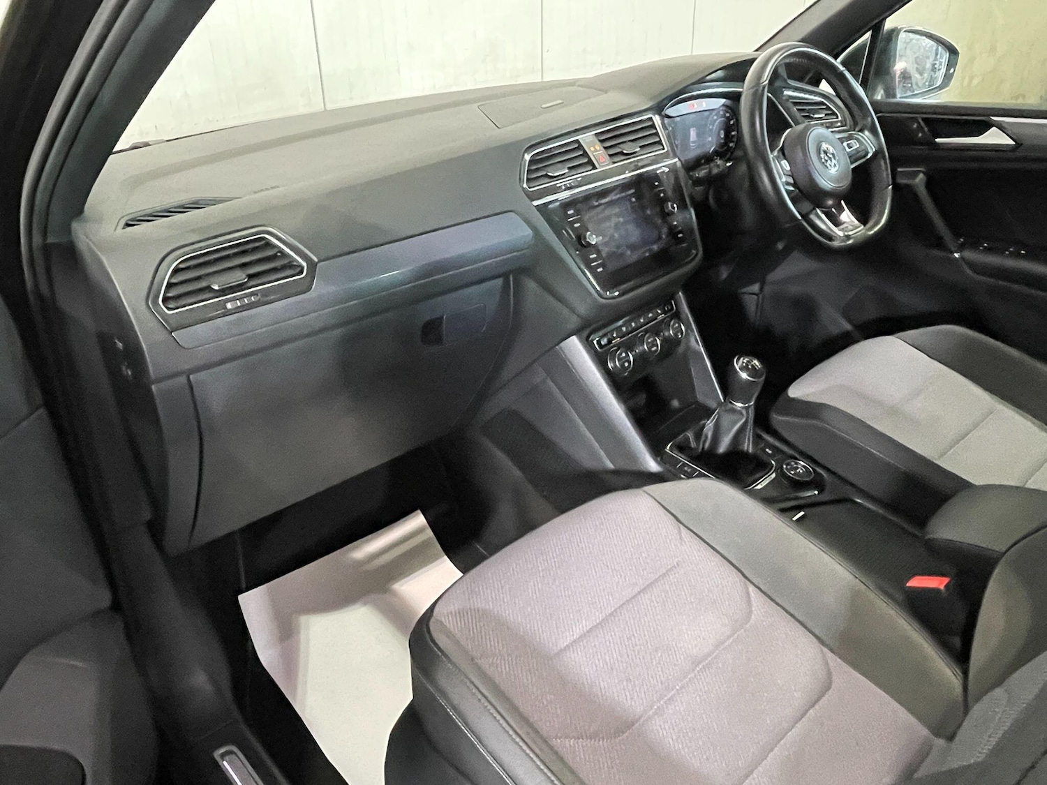 Used Volkswagen Tiguan for sale - 77784773: Photo 22