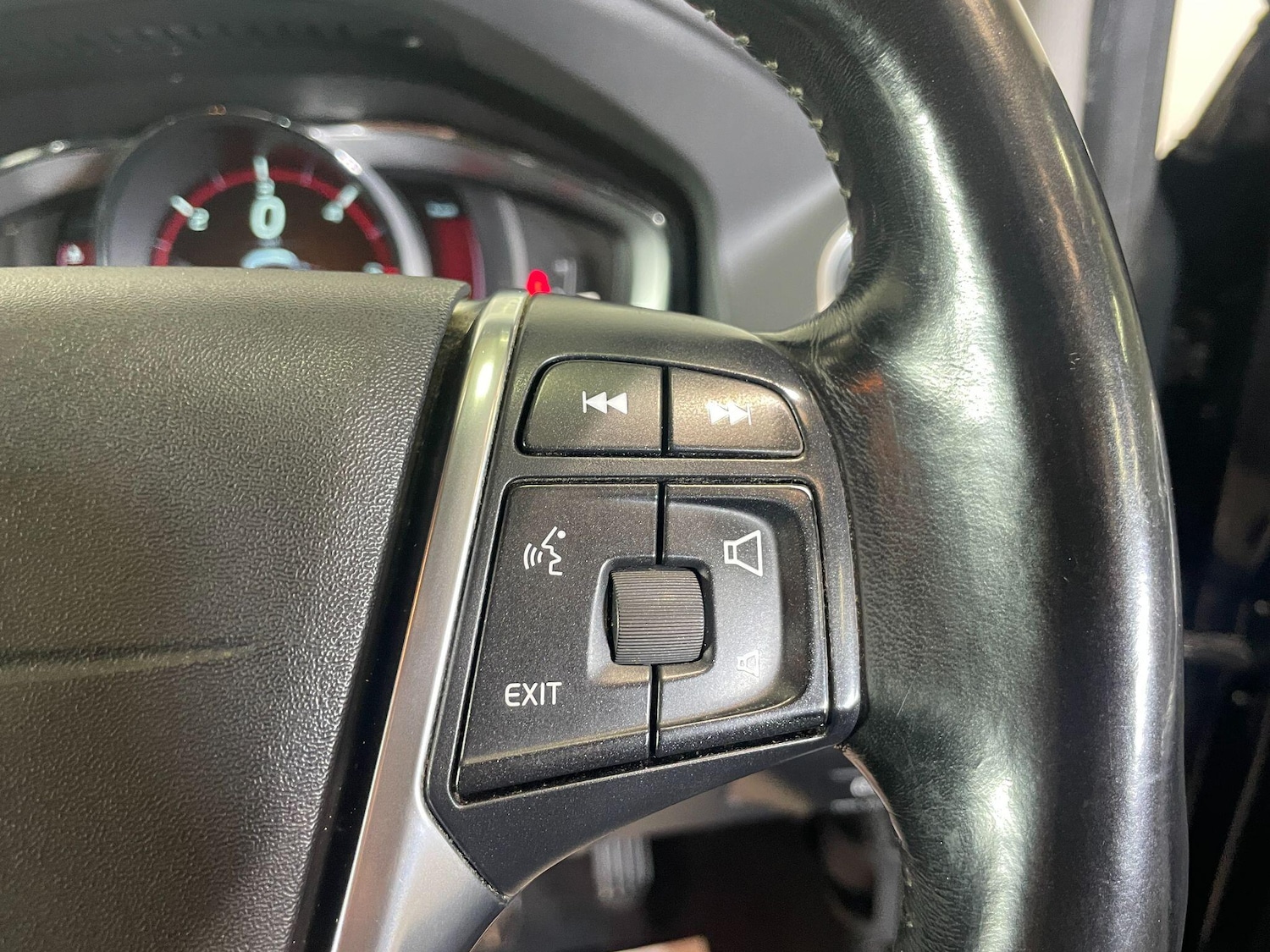 Used Volvo XC60 2014 for sale - 77783207: Photo 16