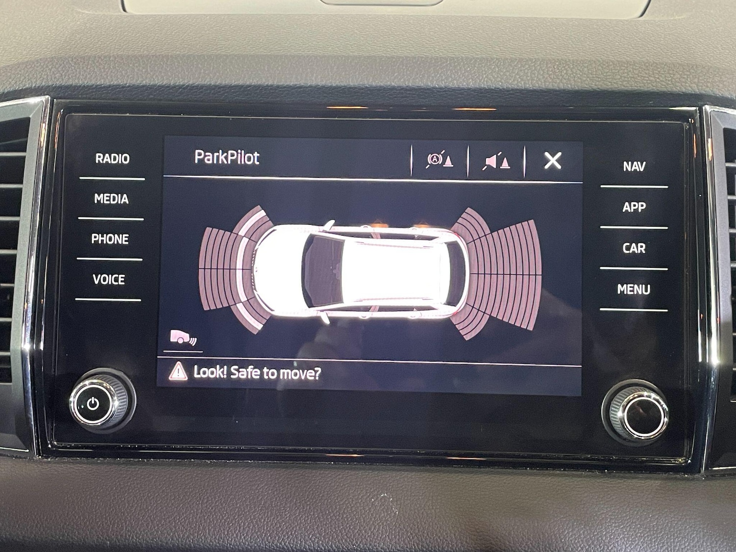 Used Skoda Karoq 2018 for sale - 77783742: Photo 20