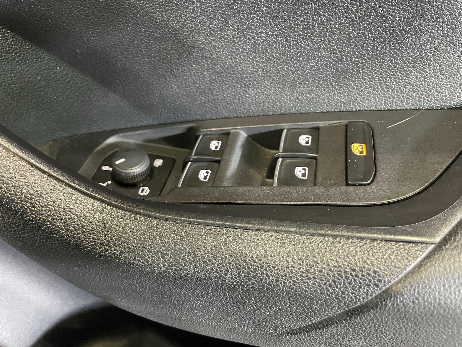 Used Skoda Karoq 2018 for sale - 77783742: Photo 29