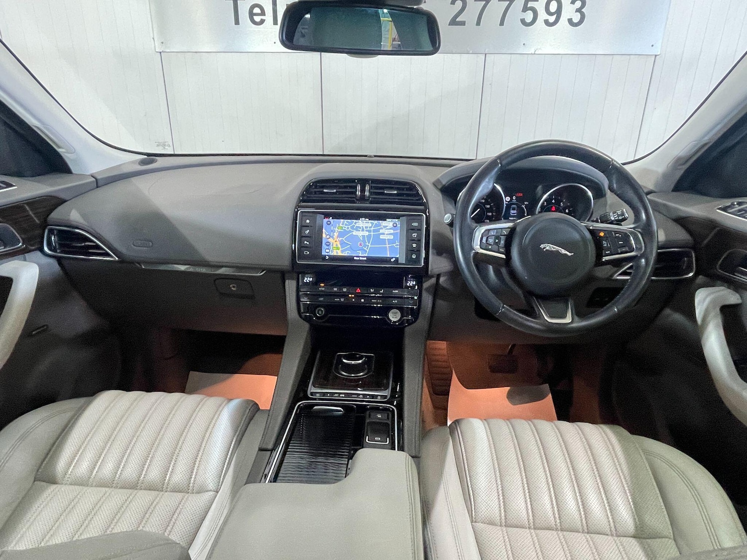 Used Jaguar F-Pace 2017 for sale - 77785718: Photo 17