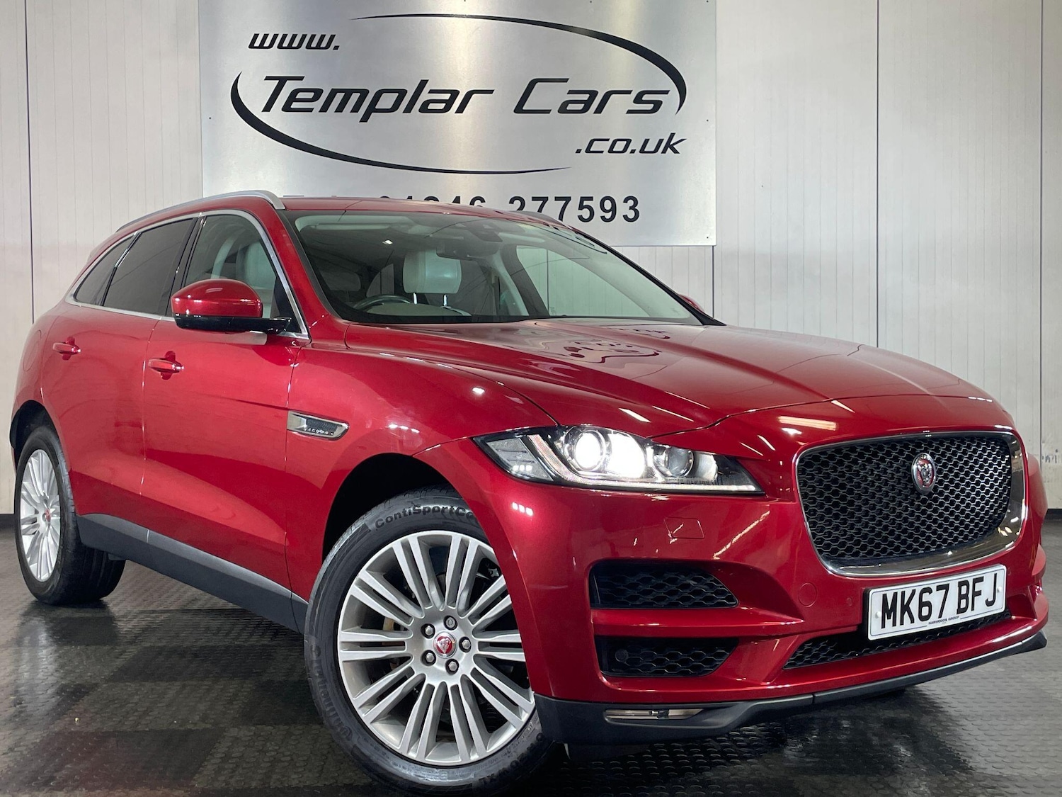 Used Jaguar F-Pace 2017 for sale - 77785718: Photo 2