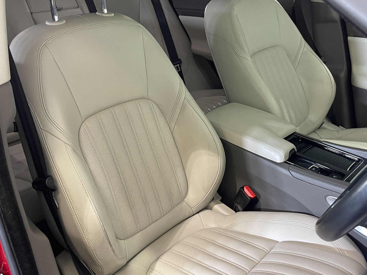 Used Jaguar F-Pace 2017 for sale - 77785718: Photo 23