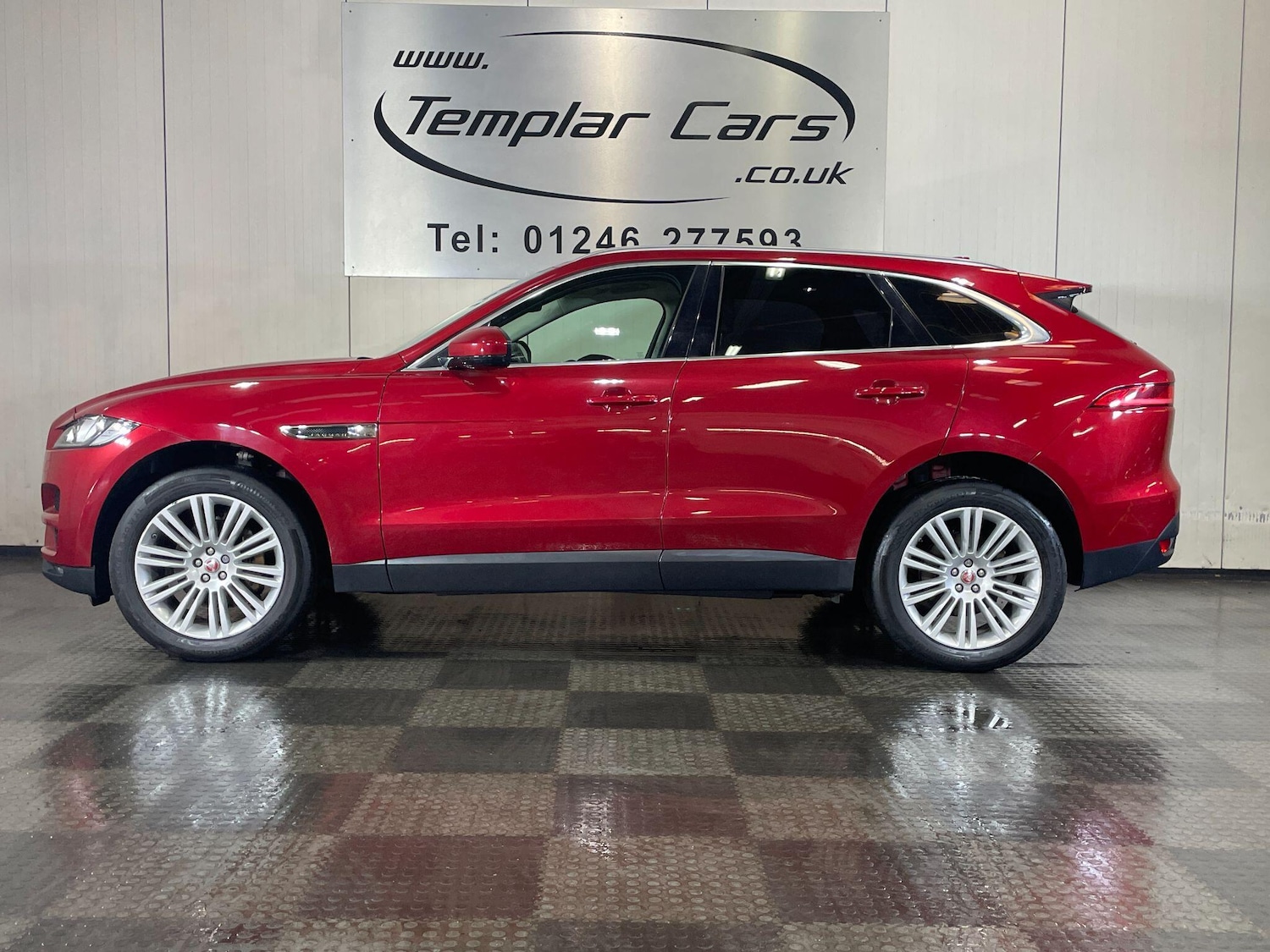 Used Jaguar F-Pace 2017 for sale - 77785718: Photo 6