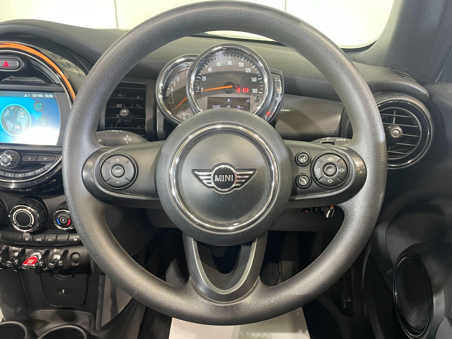 Used MINI Convertible for sale - 77783450: Photo 15