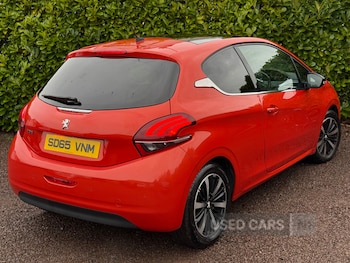 Used Peugeot 208 2015 for sale - 77724430: Photo